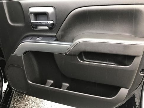 Used 2018 Chevrolet Silverado 1500 LT w/ All Star Edition image 22