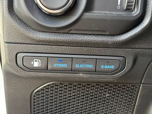 Used 2024 Jeep Wrangler Unlimited w/ Convenience Group AWD/4WD image 27