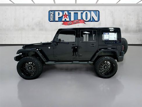 Used 2013 Jeep Wrangler Unlimited Sahara w/ Connectivity Group AWD/4WD image 4