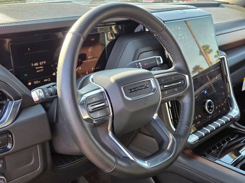 Used 2025 GMC Yukon Denali AWD/4WD image 26