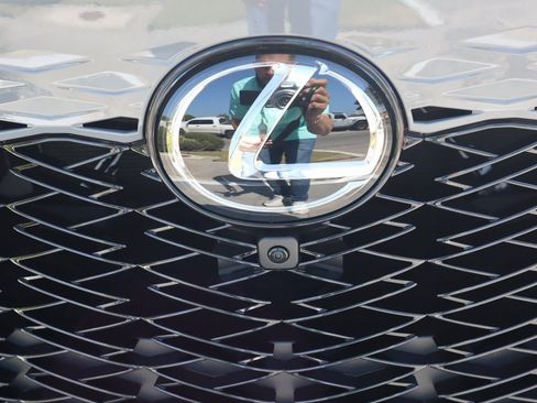 Used 2026 Lexus RX 500h F Sport image 13