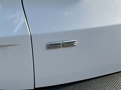 Used 2022 Ford Escape SE image 25