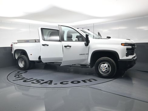 Used 2024 Chevrolet Silverado 3500 W/T w/ WT Convenience Package AWD/4WD image 23