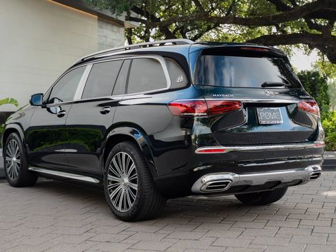 Used 2023 Mercedes-Benz Maybach GLS 600 4MATIC image 16