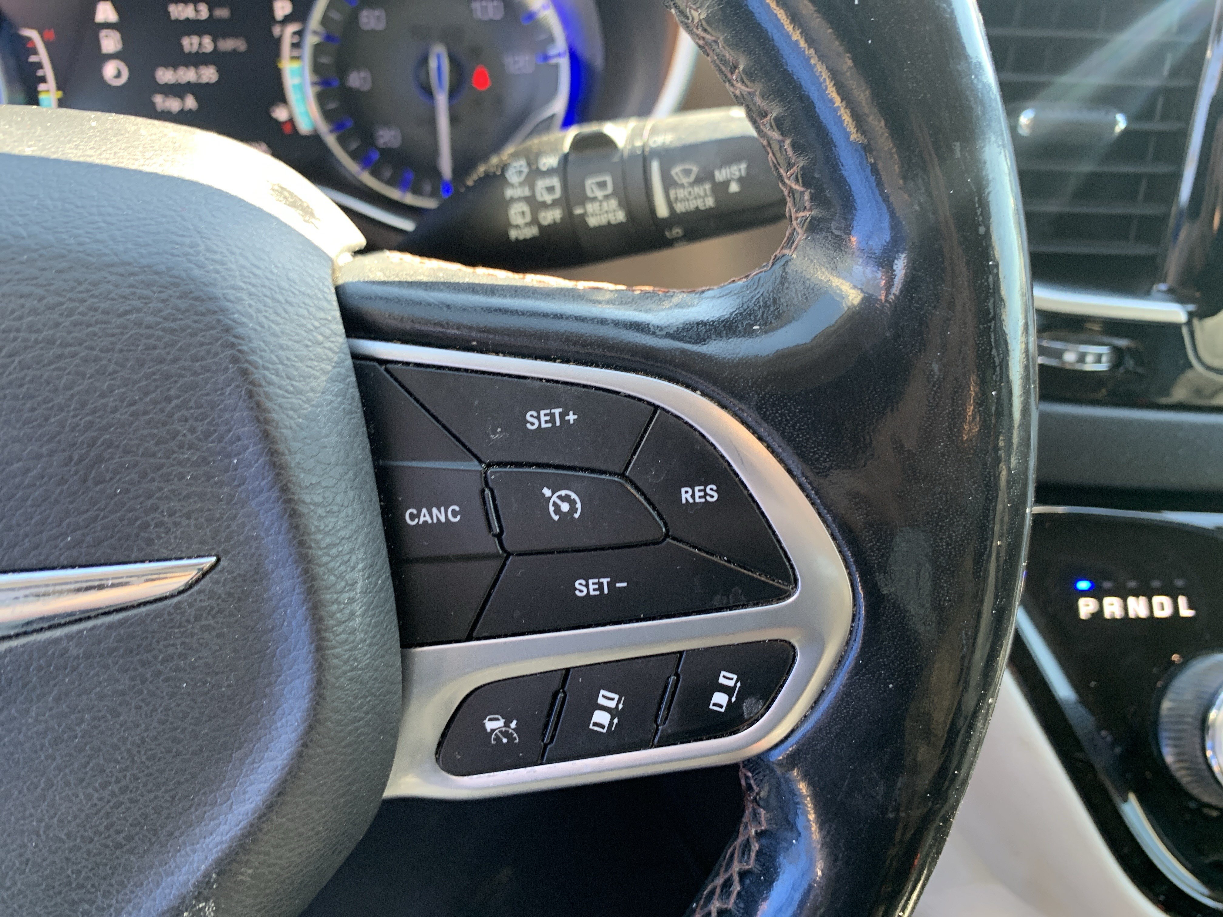 Used 2019 Chrysler Pacifica Touring-L Plus w/ Advanced Safetytec Group FWD image 20