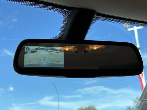 Used 2019 Dodge Journey SE FWD image 21