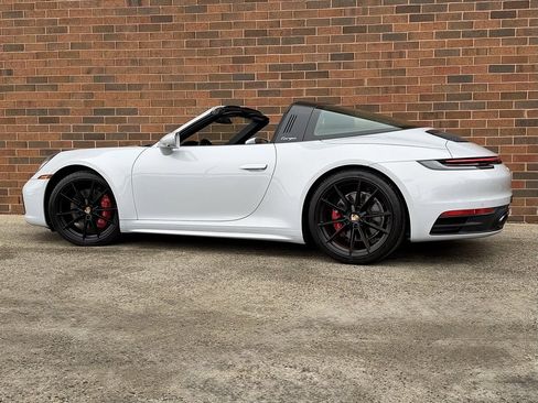Certified 2024 Porsche 911 Targa 4S image 3