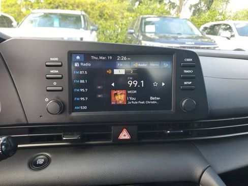 Certified 2025 Hyundai Elantra Sport image 27