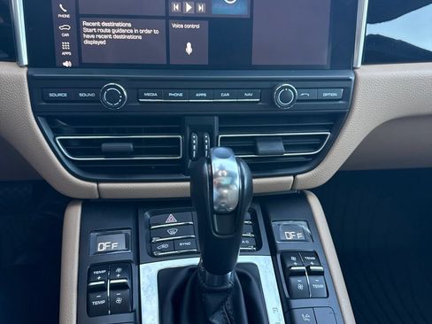 Used 2019 Porsche Macan S AWD/4WD image 37