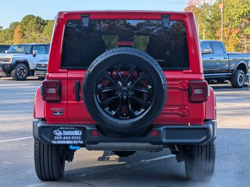 Used 2024 Jeep Wrangler Sahara w/ Technology Group image 8