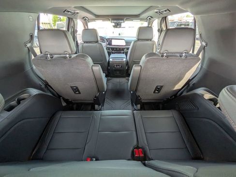 New 2026 Chevrolet Tahoe High Country AWD/4WD image 33