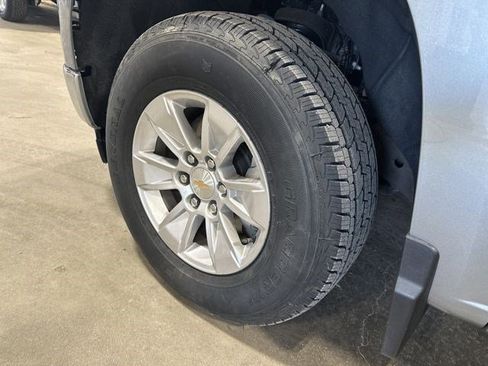 Used 2025 Chevrolet Silverado 1500 LT image 8