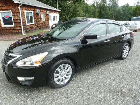 Used 2013 Nissan Altima 2.5 FWD image 1