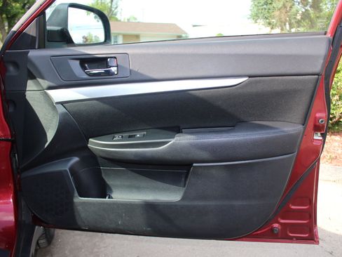 Used 2014 Subaru Outback 2.5i w/ Alloy Wheel Package image 31