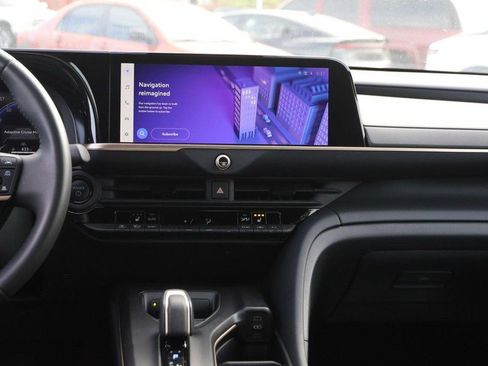 Used 2023 Toyota Crown image 23