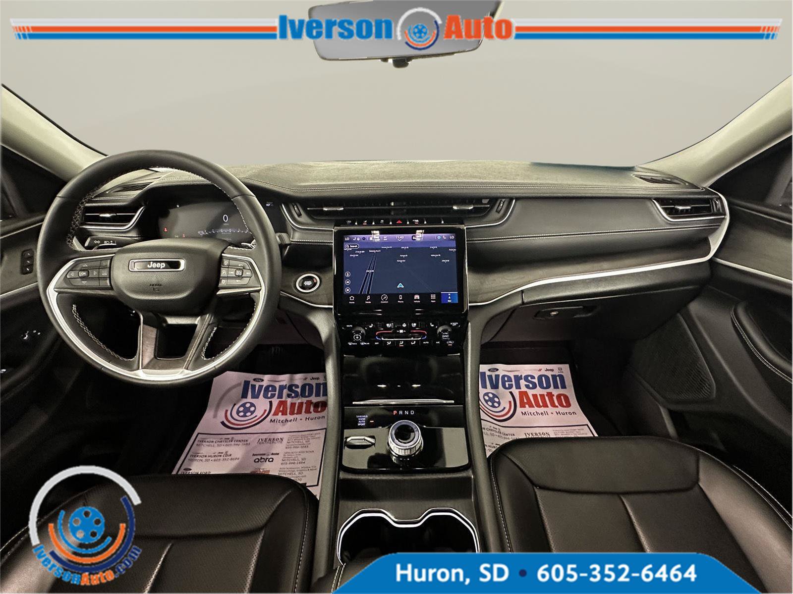 Used 2024 Jeep Grand Cherokee L Limited w/ Luxury Tech Group II AWD/4WD image 29