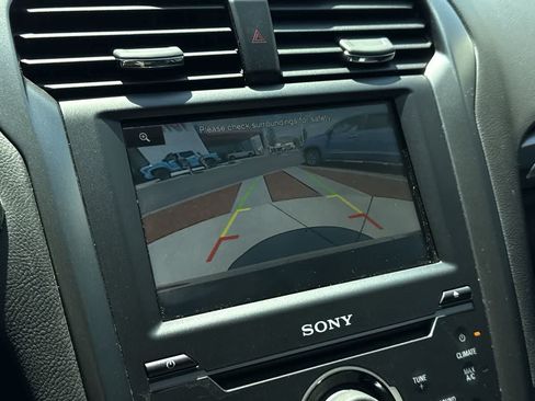 Used 2014 Ford Fusion Titanium FWD image 19