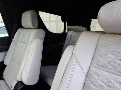 New 2026 Cadillac Escalade Platinum Luxury w/ LPO, Radiant Package image 9