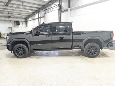 Used 2025 GMC Sierra 2500 AT4 w/ AT4 Premium Plus Package AWD/4WD image 6