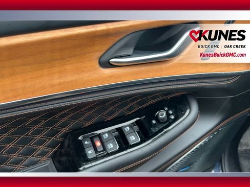 Used 2024 Jeep Grand Cherokee L Summit image 15