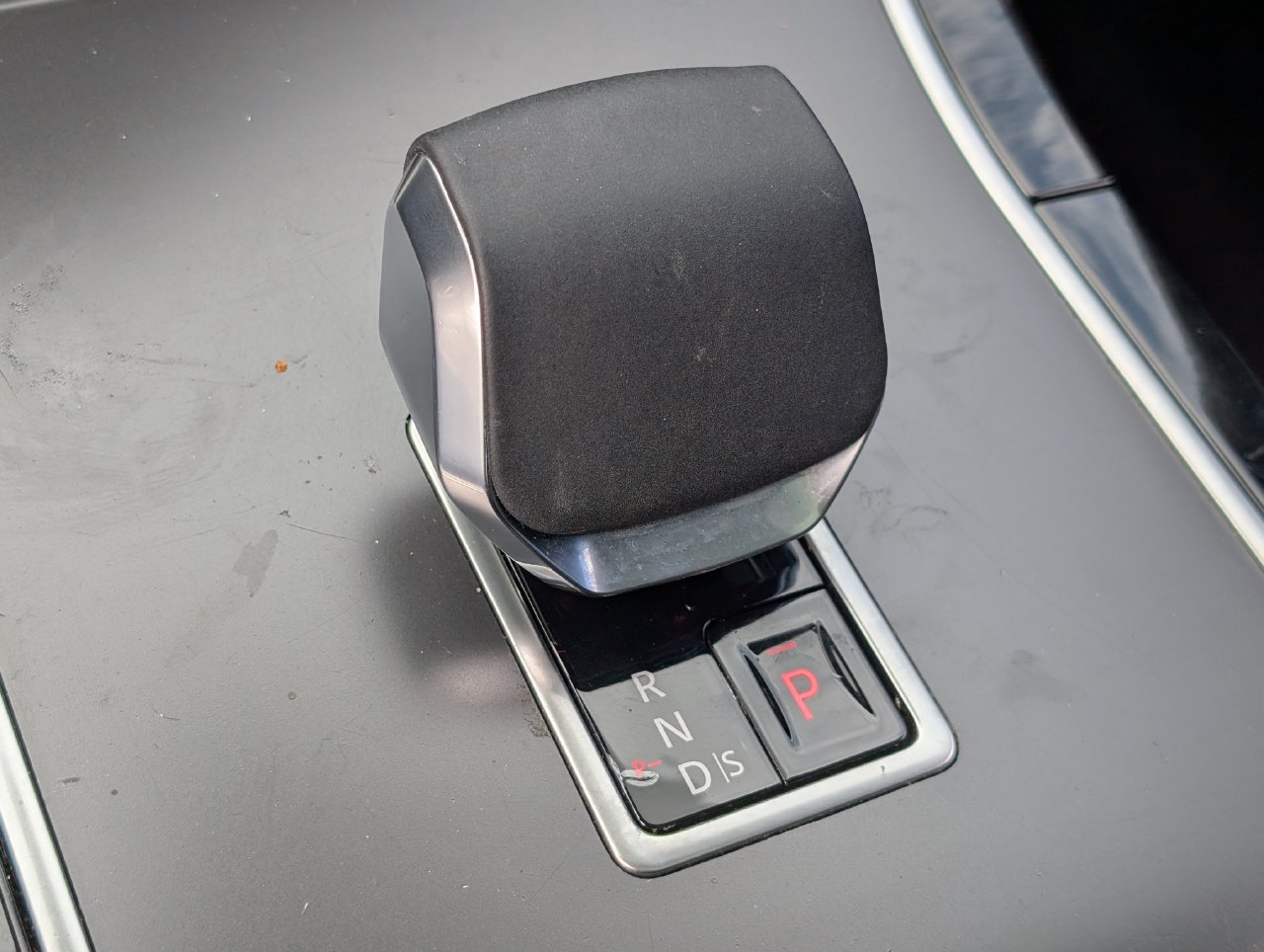 Used 2025 Land Rover Range Rover Velar Dynamic SE AWD/4WD image 20