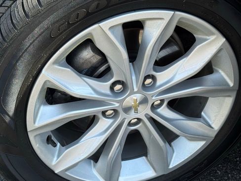 Used 2024 Chevrolet Malibu LT FWD image 13