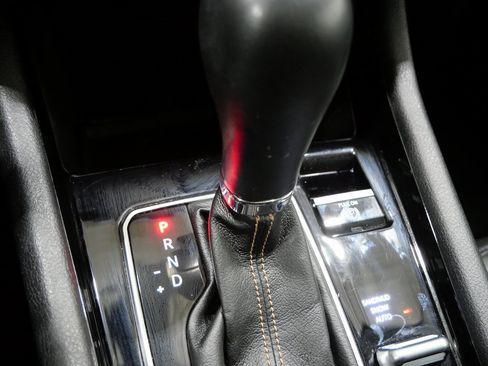 Used 2022 Jeep Compass Limited w/ Elite Group image 22