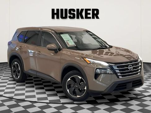Used 2025 Nissan Rogue SV AWD/4WD image 20