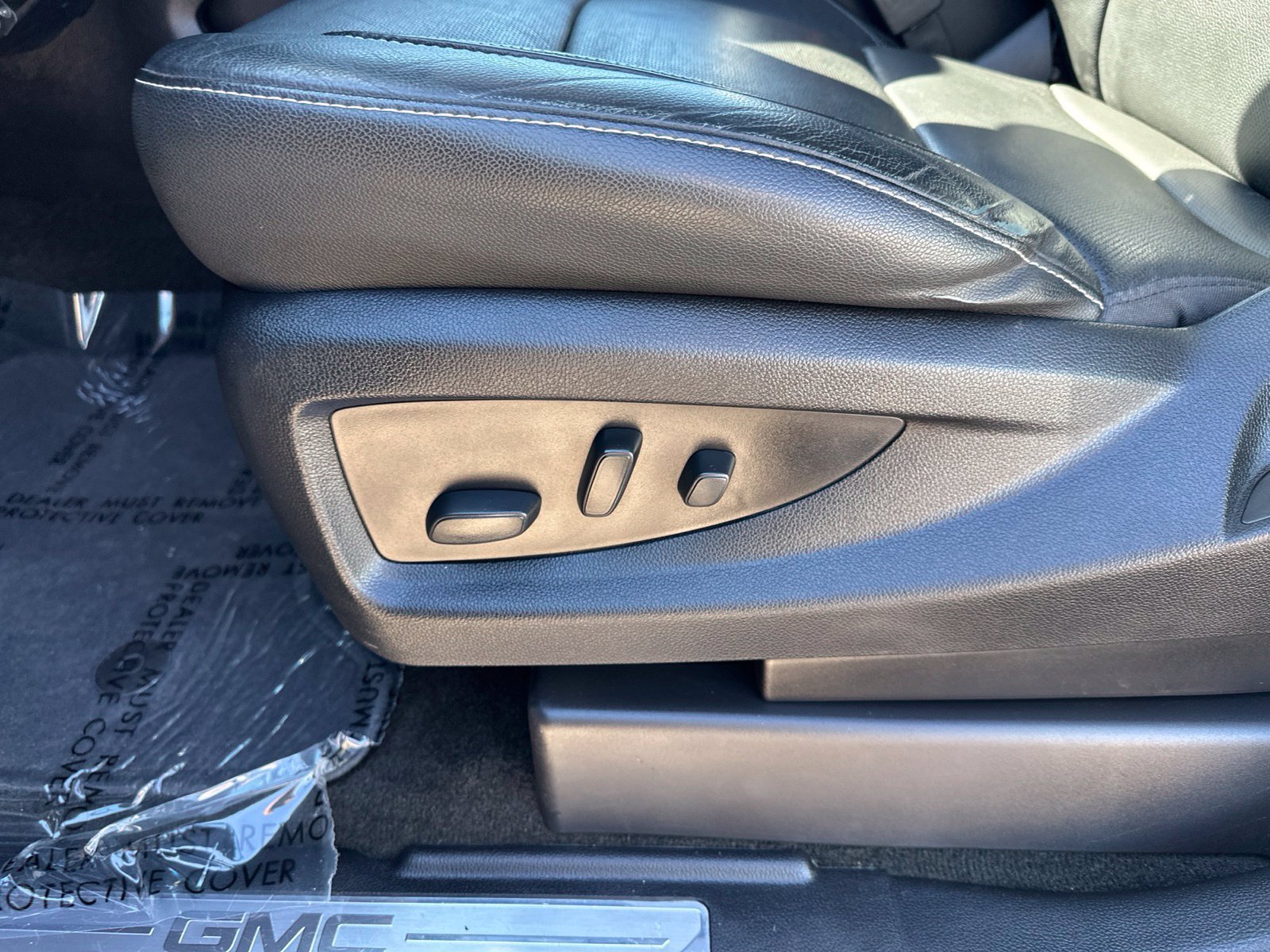 Used 2018 GMC Yukon SLT w/ Open Road Package AWD/4WD image 14