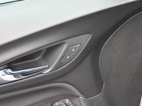 Used 2022 Chevrolet Equinox RS w/ Infotainment Package AWD/4WD image 10