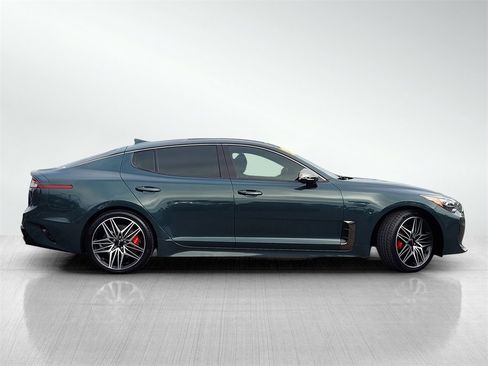 Used 2023 Kia Stinger GT2 image 3