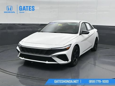 Used 2026 Hyundai Elantra Sport FWD image 5