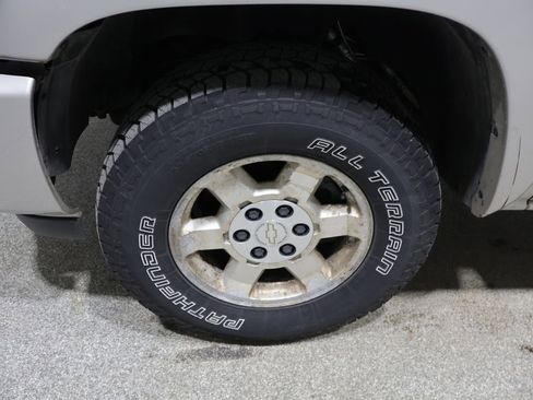 Used 2006 GMC Sierra 1500 SLE w/ Light Duty Power Package AWD/4WD image 9