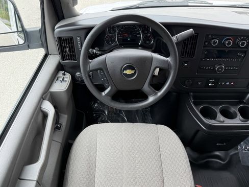 Used 2022 Chevrolet Express 3500 LS image 18