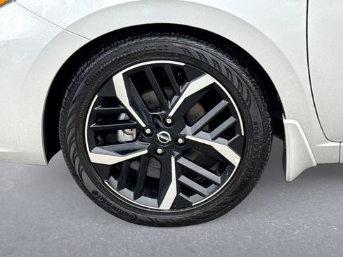 Used 2025 Nissan Versa SR w/ Trunk Package FWD image 18