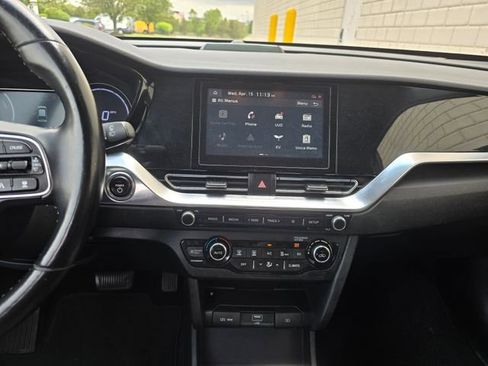 Used 2022 Kia Niro EX w/ Cold Weather Package FWD image 23