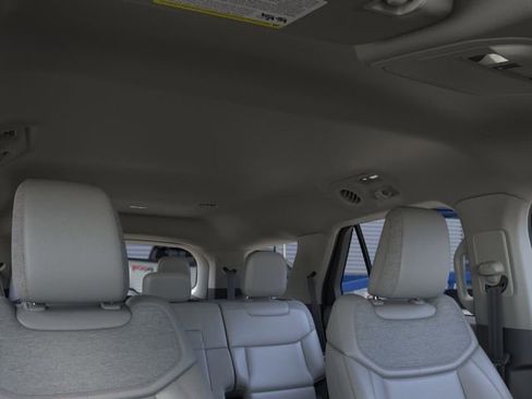 New 2026 Ford Explorer Active RWD image 26