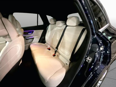 Used 2024 Mercedes-Benz GLC 300 4MATIC image 21