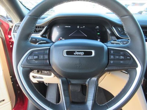 Used 2022 Jeep Grand Cherokee Limited 4xe image 18