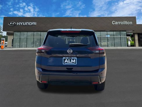 Used 2025 Nissan Rogue SV FWD image 6