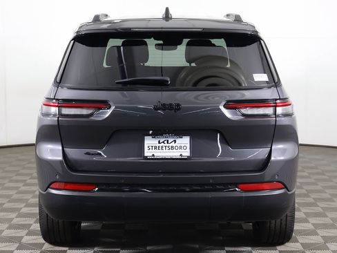 Used 2023 Jeep Grand Cherokee L Laredo AWD/4WD image 13