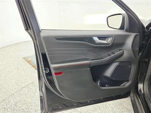 Used 2023 Ford Escape ST-Line w/ Tech Pack #1 AWD/4WD image 33