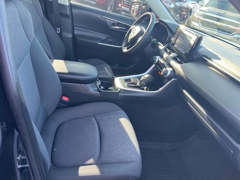 Used 2019 Toyota RAV4 XLE image 31