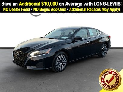 Used 2025 Nissan Altima 2.5 SV