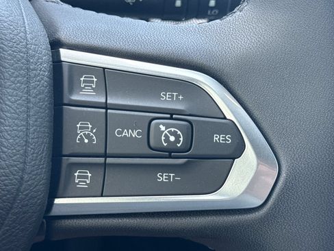 Used 2024 Jeep Compass Limited w/ High Altitude Package AWD/4WD image 25