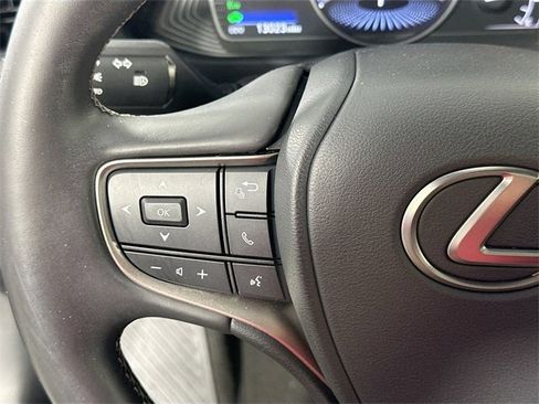 Used 2022 Lexus UX 250h w/ Premium Package image 21