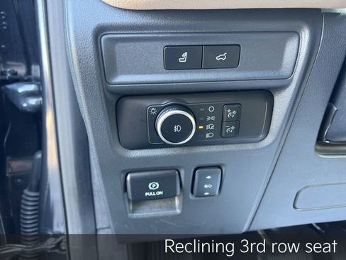 Used 2024 Ford Expedition Limited image 10