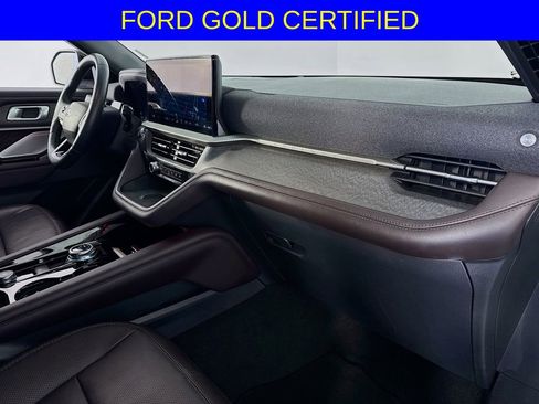 Used 2025 Ford Explorer Platinum w/ LUX Leather Package image 32