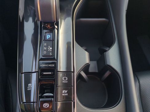 New 2026 Toyota Crown Signia image 17