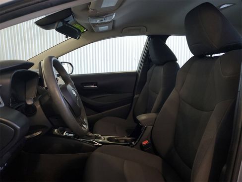 Used 2020 Toyota Corolla LE image 15